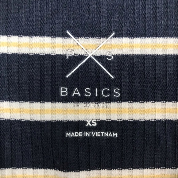 PacSun Basics // NWOT Striped Long-sleeve Crop-Top - Picture 2 of 3